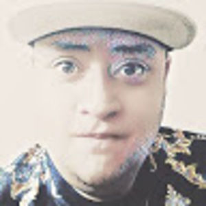 Meet your Posher, Rodrigo caceres